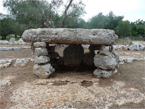 Giurdignano dolmen б.jpg